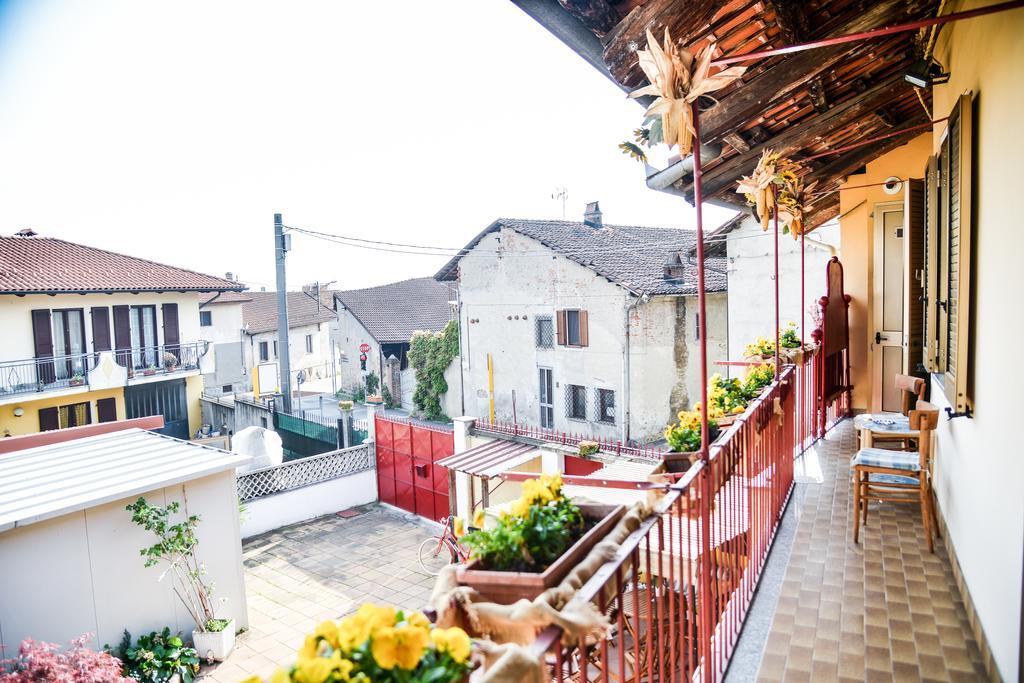 B&B La Casa Gialla Di Luca Mazze Exterior photo